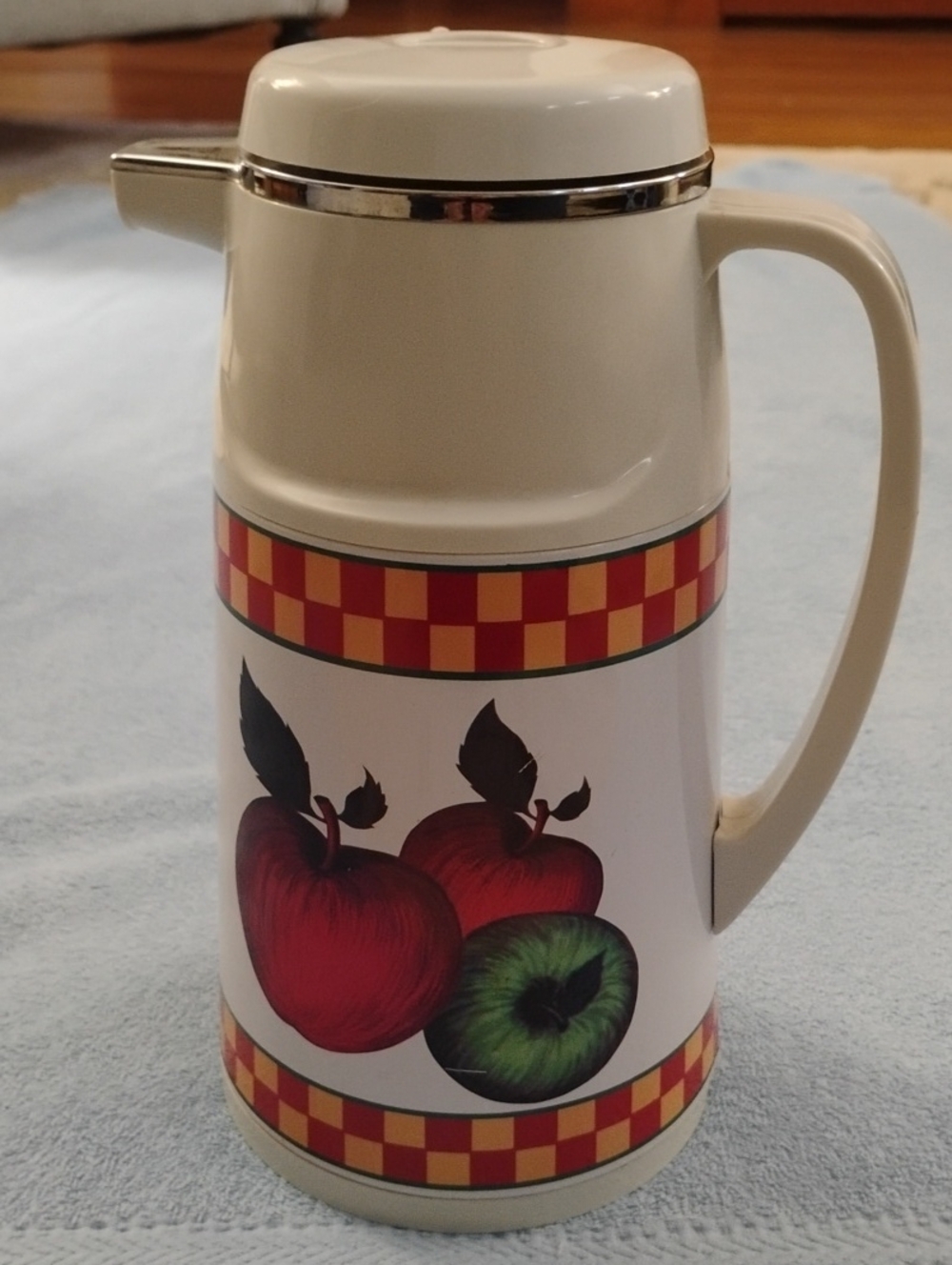Thermal Carafe With Apple Motif
